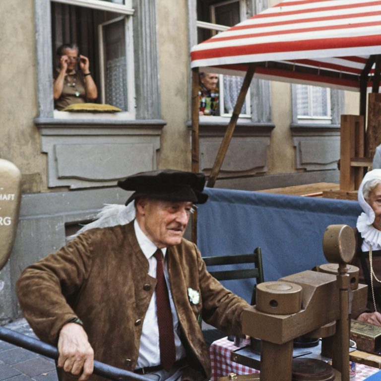 Kontakt und Spenden Kontakt und Spenden